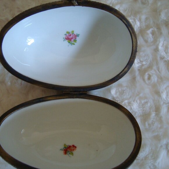 PARIS ROYAL Vintage Egg Ceramic Trinket Box - Picture 4 of 8